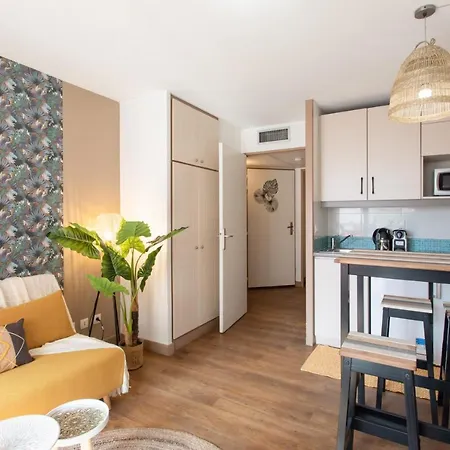 C1 Clemenceau Pool Balcony Bath Ac 2mins Walk To Lägenhet Cannes