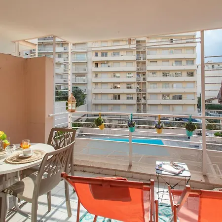 C1 Clemenceau Pool Balcony Bath Ac 2mins Walk To Lägenhet *