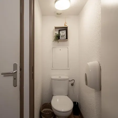 C1 Clemenceau Pool Balcony Bath Ac 2mins Walk To Apartamento