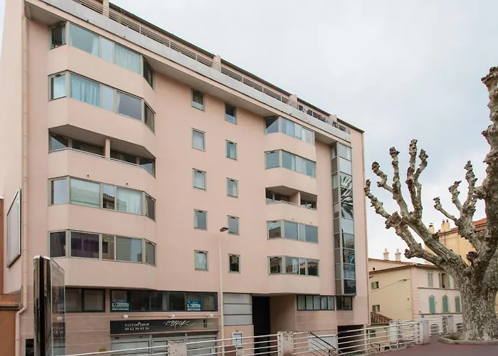 C1 Clemenceau Pool Balcony Bath Ac 2mins Walk To Lejlighed